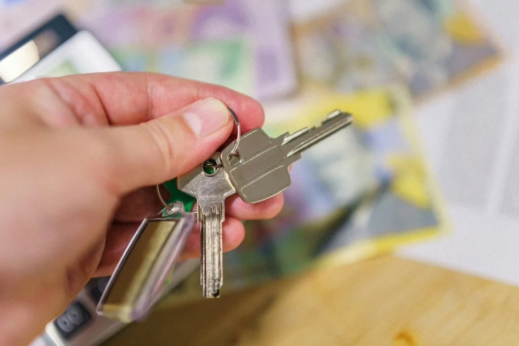 photo - travel worker housing key