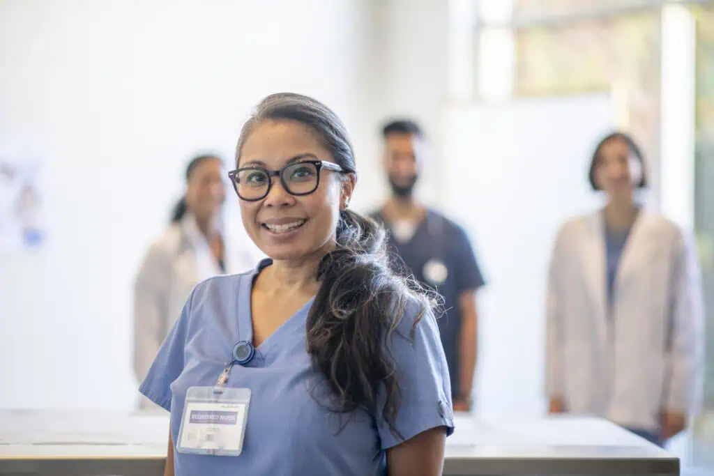 how do travel nurse stipends work